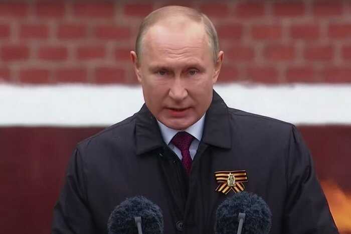 Путин выступил на Параде Победы
